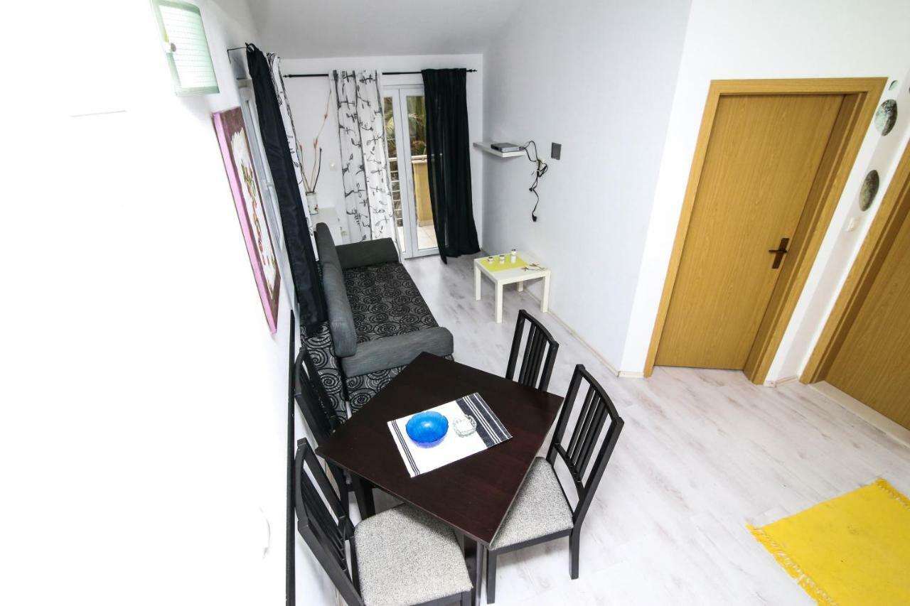 Apartments Alma Подгора Екстер'єр фото