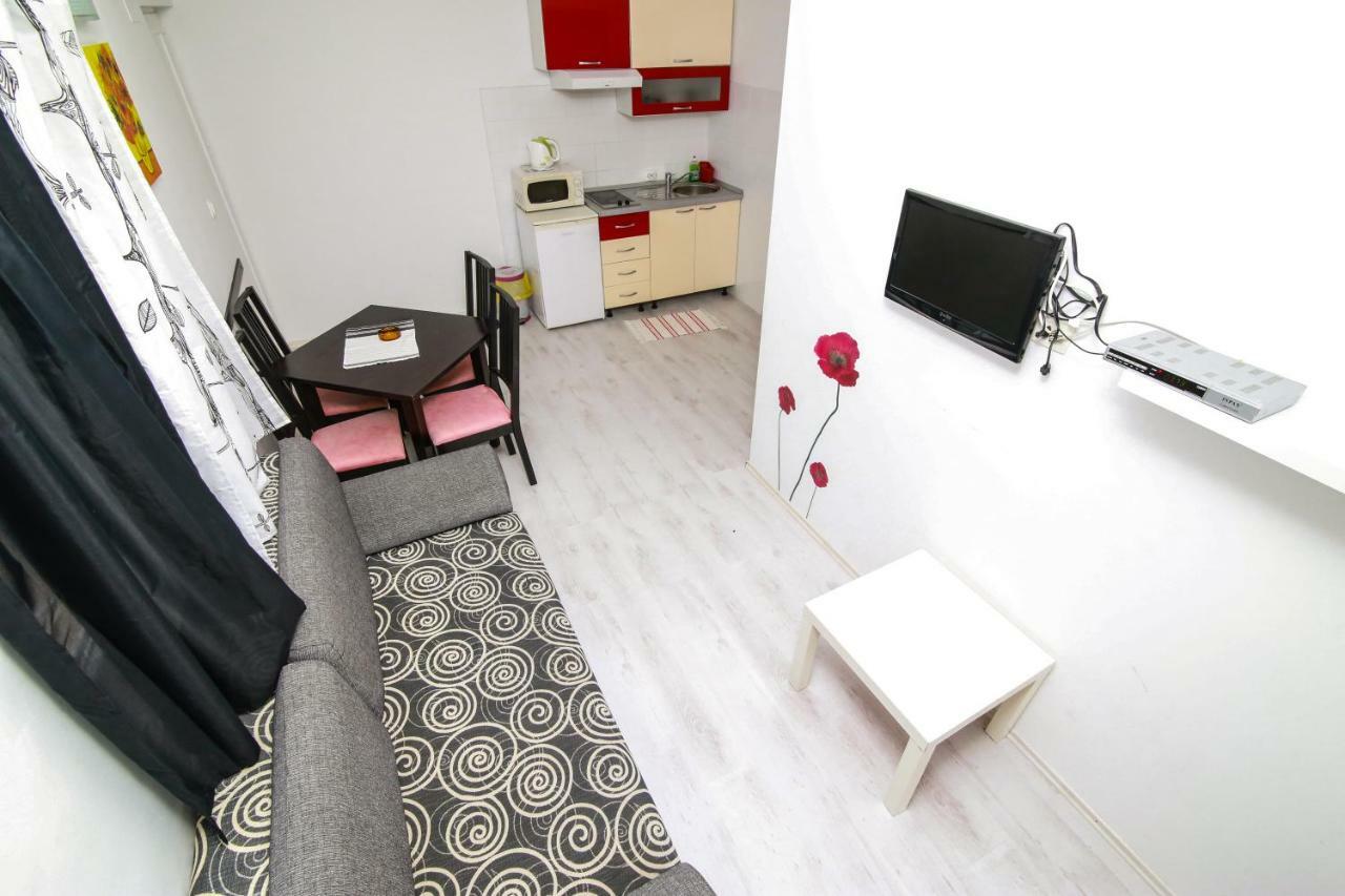 Apartments Alma Подгора Екстер'єр фото