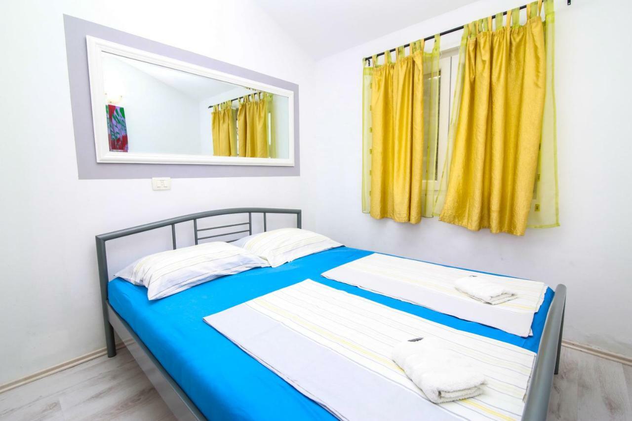 Apartments Alma Подгора Екстер'єр фото