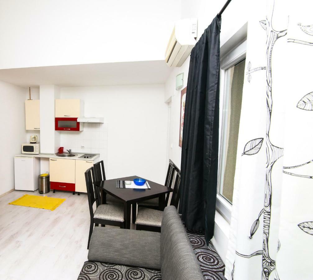 Apartments Alma Подгора Екстер'єр фото