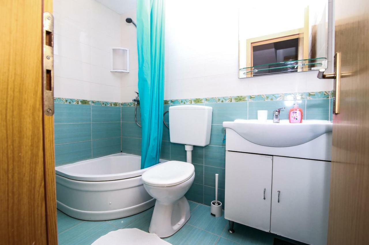 Apartments Alma Подгора Екстер'єр фото